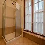 Mainard, Bolero Historic Apartament Werona