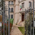 Mainard, Bolero Historic Apartament *